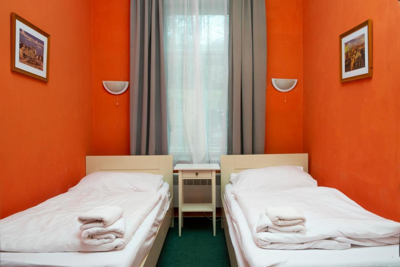 Hotelové Pokoje Kolčavka Prague Extérieur photo