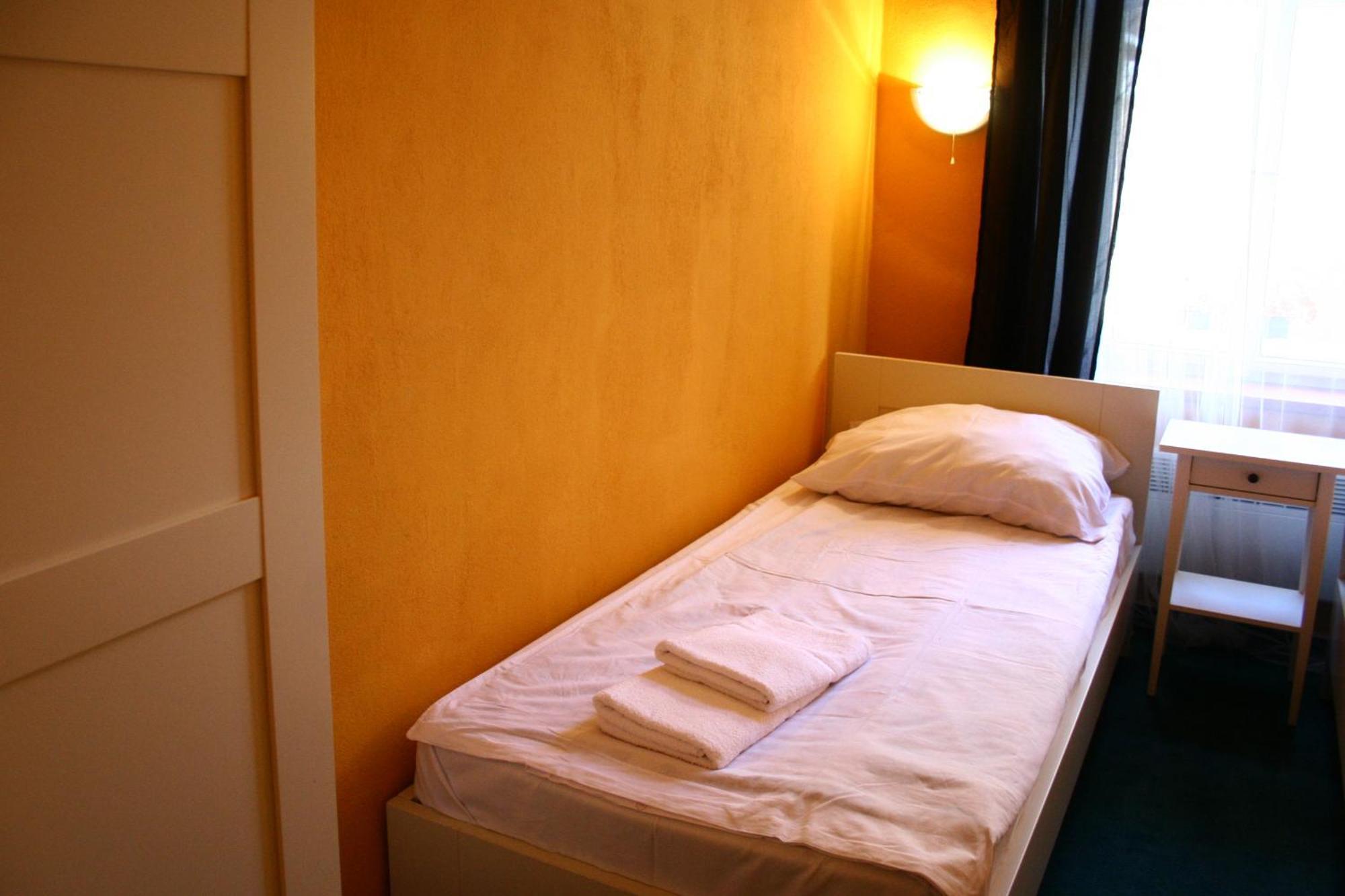 Hotelové Pokoje Kolčavka Prague Extérieur photo